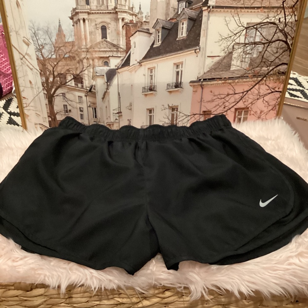 Nike Dri Fit Black Shorts XL